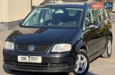 Минивэн Volkswagen Touran 2005 в Стрые