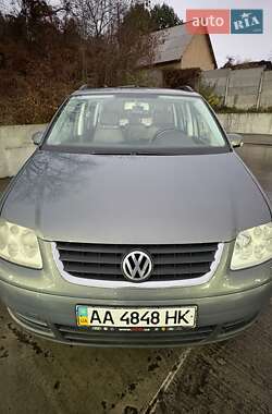 Минивэн Volkswagen Touran 2005 в Киеве