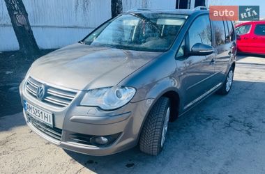 Минивэн Volkswagen Touran 2010 в Звягеле