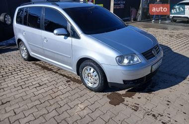 Минивэн Volkswagen Touran 2003 в Хотине