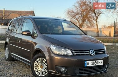 Минивэн Volkswagen Touran 2010 в Березане