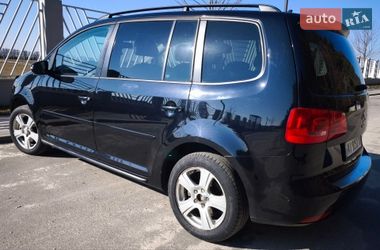 Минивэн Volkswagen Touran 2011 в Киеве