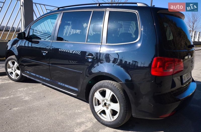 Volkswagen Touran 2011