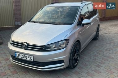 Микровэн Volkswagen Touran 2017 в Черновцах