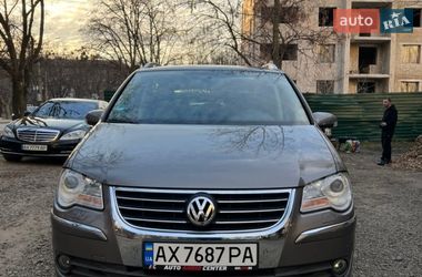 Мінівен Volkswagen Touran 2008 в Харкові