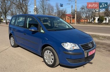 Минивэн Volkswagen Touran 2009 в Сумах