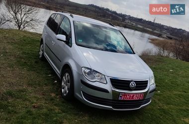 Минивэн Volkswagen Touran 2009 в Запорожье
