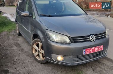 Минивэн Volkswagen Touran 2011 в Казатине