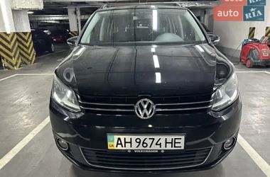 Мінівен Volkswagen Touran 2010 в Ірпені