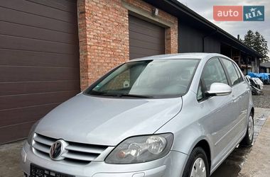 Мінівен Volkswagen Touran 2009 в Луцьку