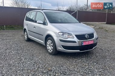 Минивэн Volkswagen Touran 2008 в Староконстантинове