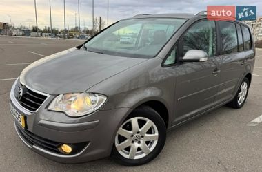 Мінівен Volkswagen Touran 2008 в Черкасах