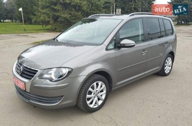 Мінівен Volkswagen Touran 2010 в Луцьку