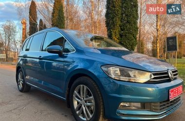 Микровэн Volkswagen Touran 2017 в Житомире