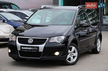 Мінівен Volkswagen Touran 2009 в Харкові
