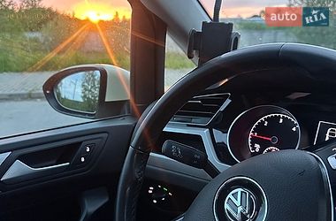 Микровэн Volkswagen Touran 2017 в Самборе