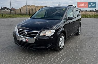 Минивэн Volkswagen Touran 2008 в Луцке