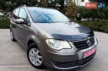 Минивэн Volkswagen Touran 2010 в Полтаве