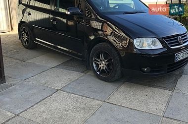 Мінівен Volkswagen Touran 2005 в Тячеві
