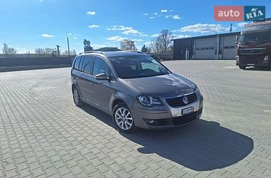 Мінівен Volkswagen Touran 2009 в Тернополі