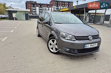 Минивэн Volkswagen Touran 2011 в Ирпене