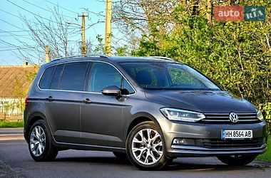 Микровэн Volkswagen Touran 2019 в Измаиле