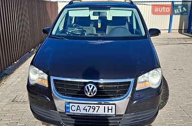 Минивэн Volkswagen Touran 2008 в Первомайске