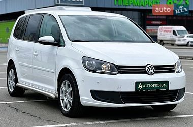 Минивэн Volkswagen Touran 2015 в Киеве