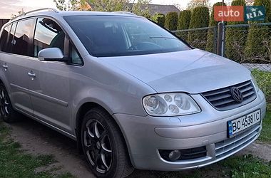 Мінівен Volkswagen Touran 2004 в Стрию