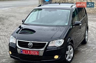 Минивэн Volkswagen Touran 2009 в Тернополе