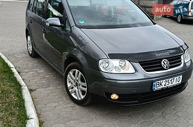 Минивэн Volkswagen Touran 2006 в Костополе