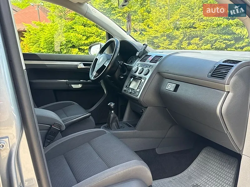 Volkswagen Touran 2009 VIN WVGZZZ1TZAW040023 фото оголошення 28 з 76