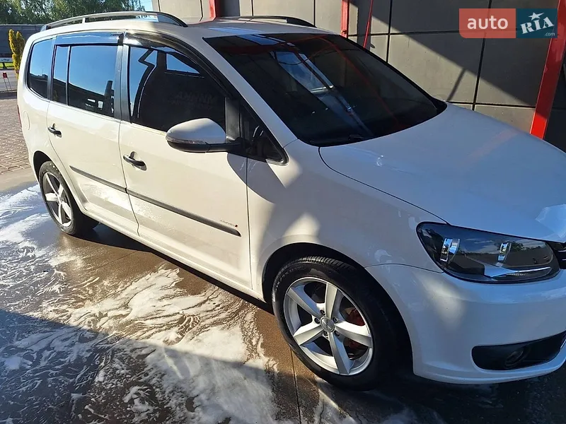 Volkswagen Touran 2012