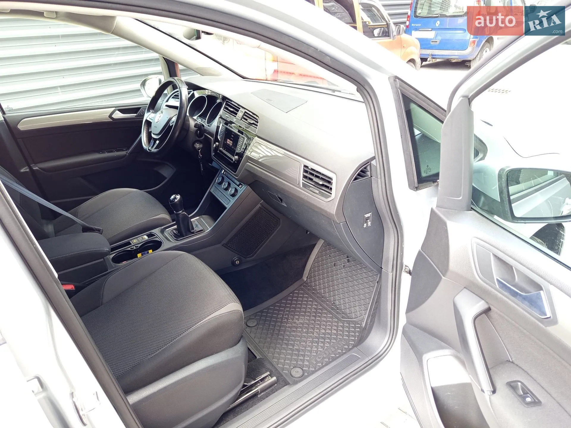 2016 Volkswagen Touran - мініатюра 23