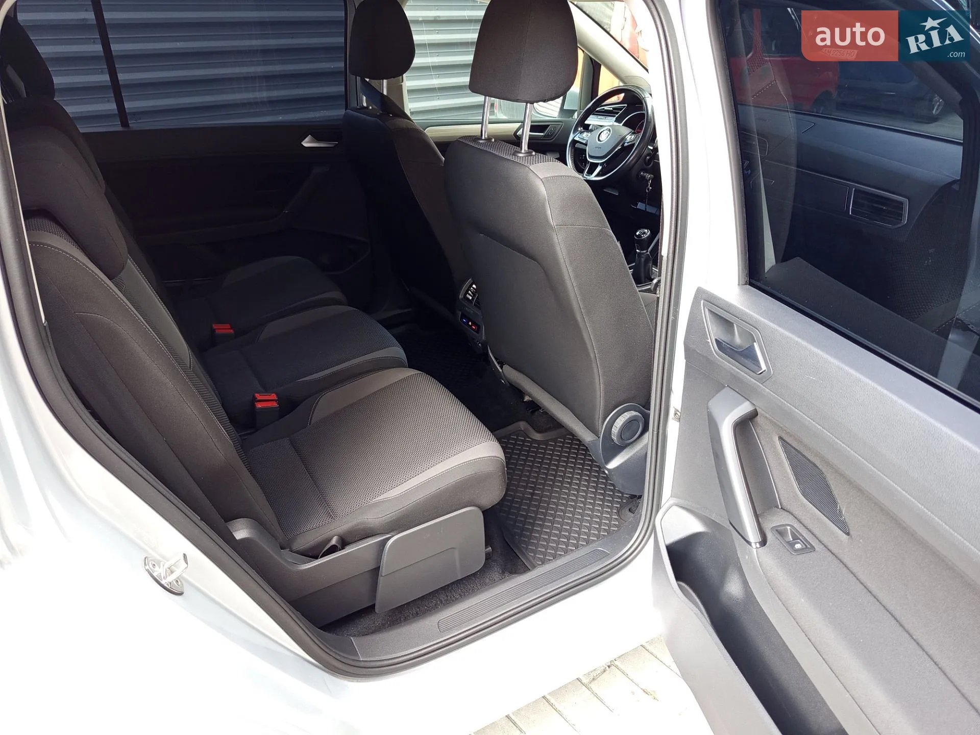 2016 Volkswagen Touran - мініатюра 24