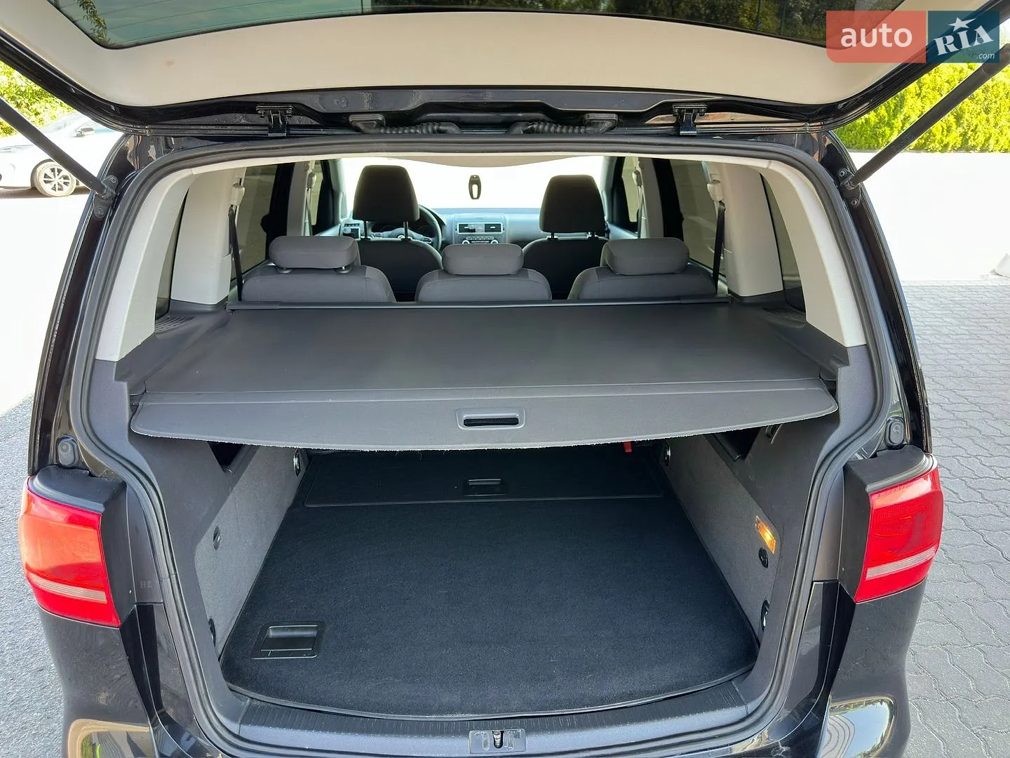 2010 Volkswagen Touran - мініатюра 27