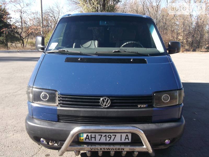 Другие легковые Volkswagen Transporter 2001 в Донецке