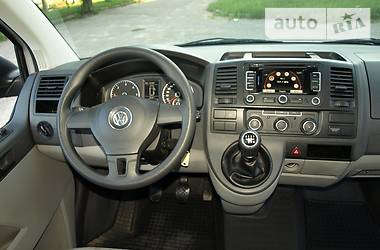 Минивэн Volkswagen Transporter 2012 в 