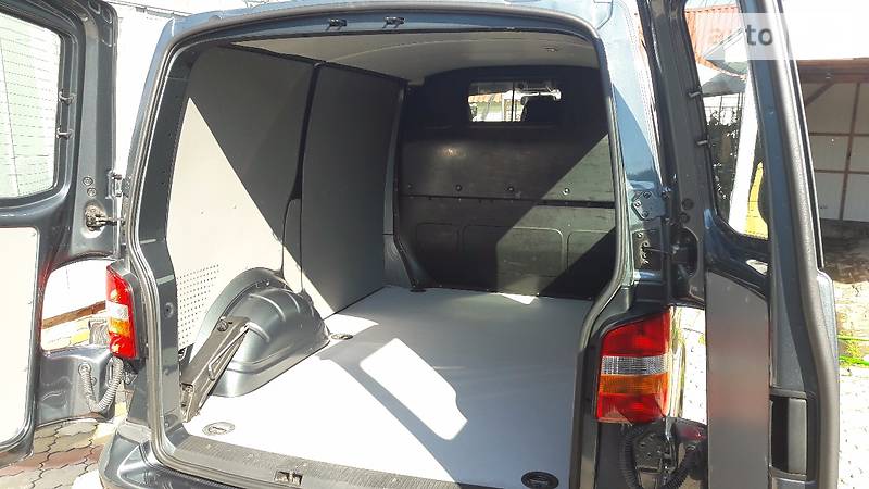 Мінівен Volkswagen Transporter 2008 в Охтирці