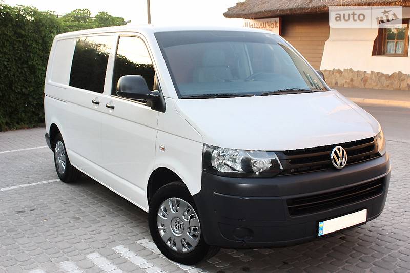 Грузопассажирский фургон Volkswagen Transporter 2012 в Кременчуге