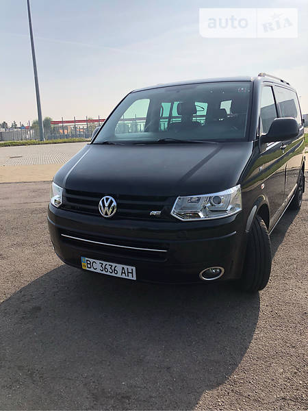 Грузопассажирский фургон Volkswagen Transporter 2010 в Львове