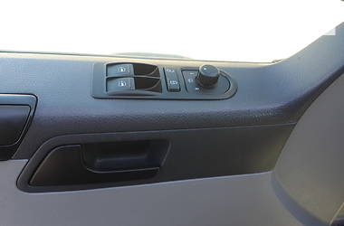 Мінівен Volkswagen Transporter 2014 в 