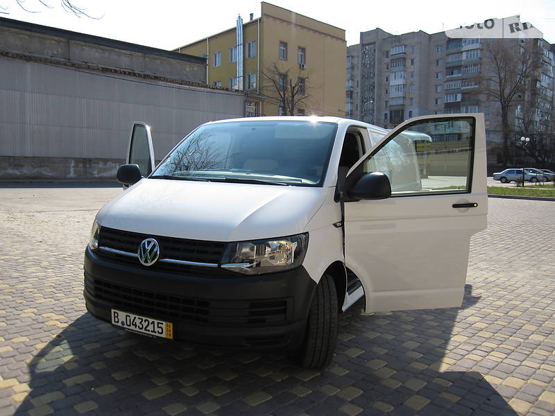 Грузопассажирский фургон Volkswagen Transporter 2015 в Виннице