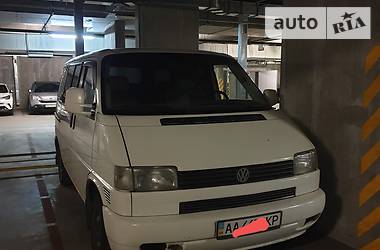 Вантажопасажирський фургон Volkswagen Transporter 2001 в 