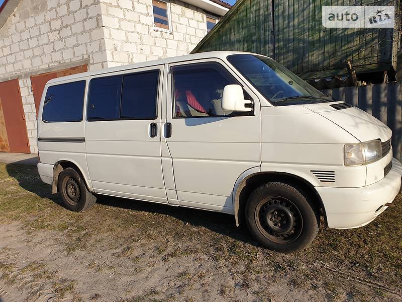 Вантажопасажирський фургон Volkswagen Transporter 2001 в Києві
