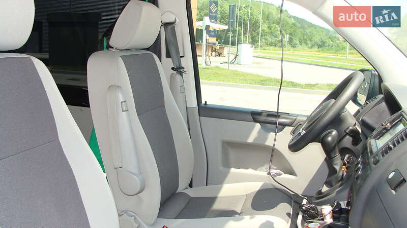 Минивэн Volkswagen Transporter 2015 в Николаеве