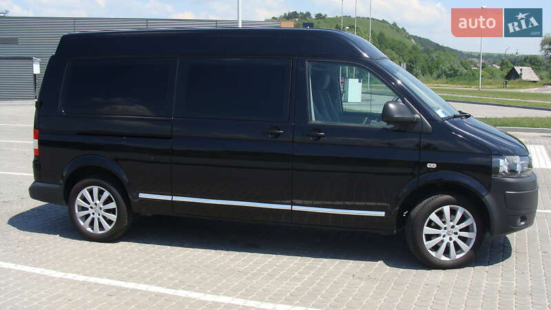 Минивэн Volkswagen Transporter 2015 в Николаеве