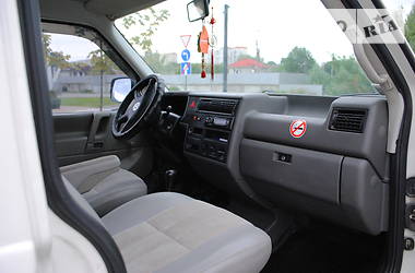 Вантажопасажирський фургон Volkswagen Transporter 1998 в 