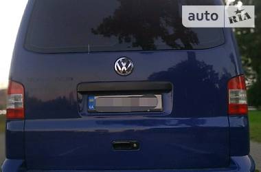  Volkswagen Transporter 2005 в 