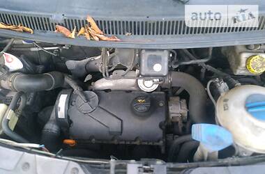  Volkswagen Transporter 2005 в 